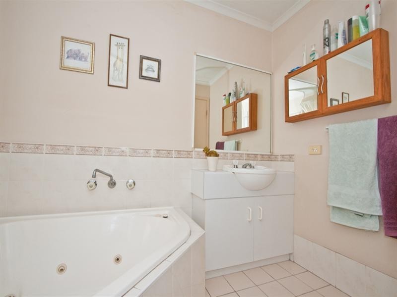 West Hoxton NSW 2171