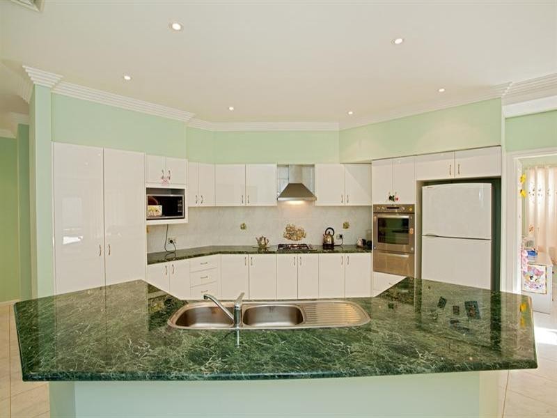 West Hoxton NSW 2171