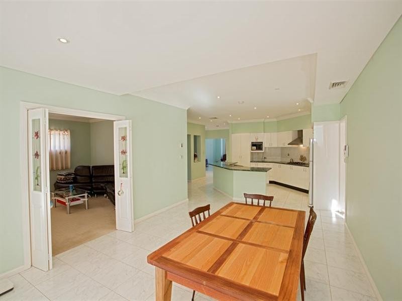 West Hoxton NSW 2171