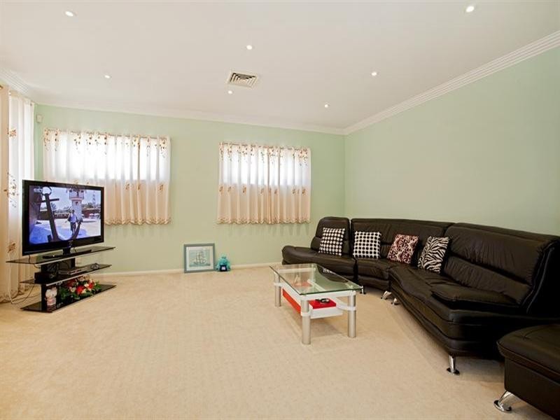 West Hoxton NSW 2171