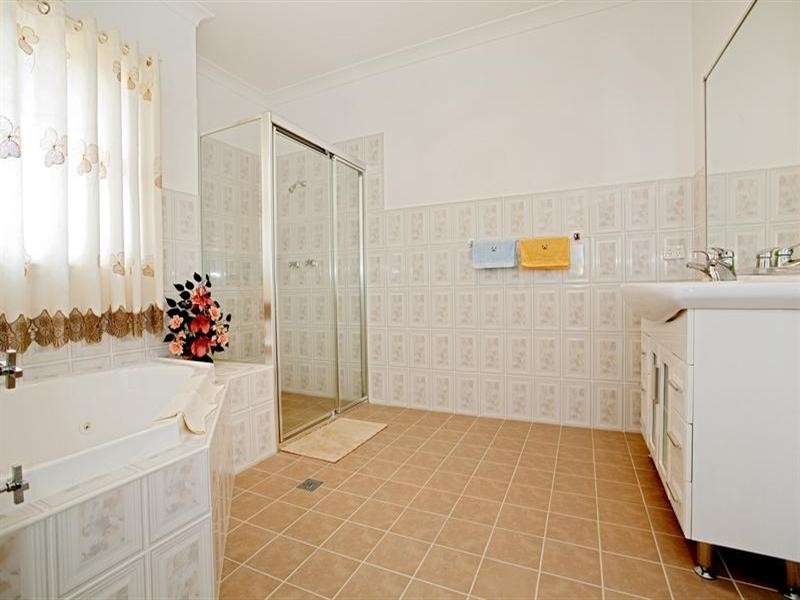 West Hoxton NSW 2171