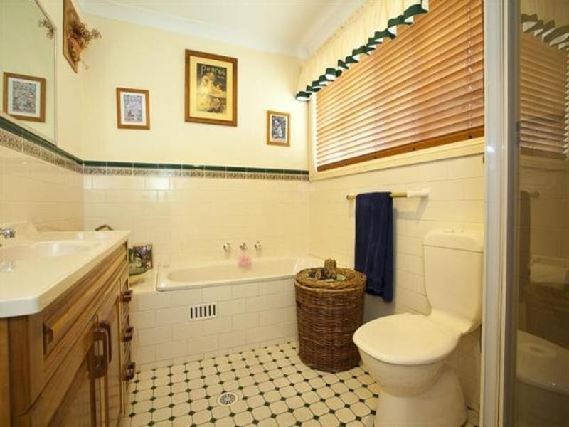 West Hoxton NSW 2171