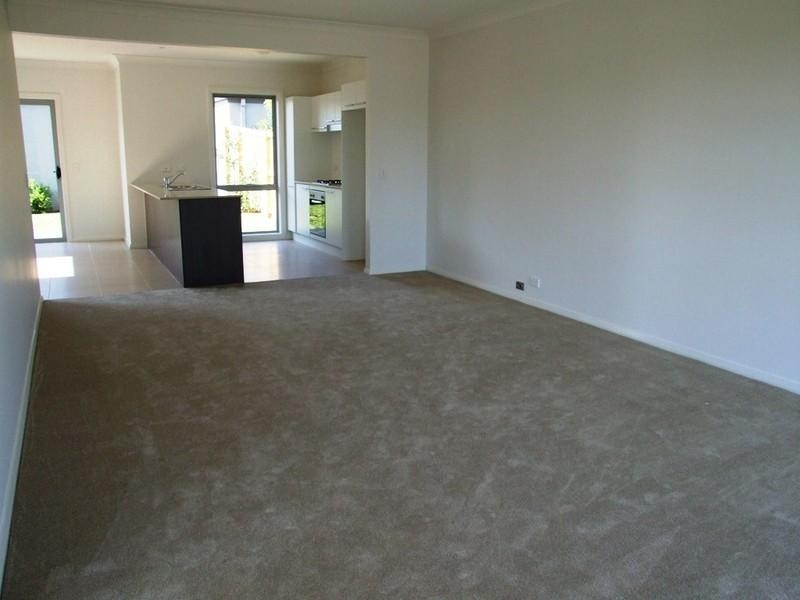 11 Treacy Avenue, Middleton Grange NSW 2171