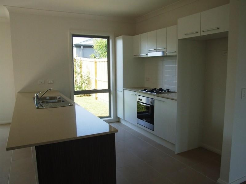 11 Treacy Avenue, Middleton Grange NSW 2171