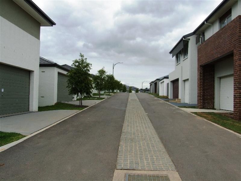 11 Treacy Avenue, Middleton Grange NSW 2171