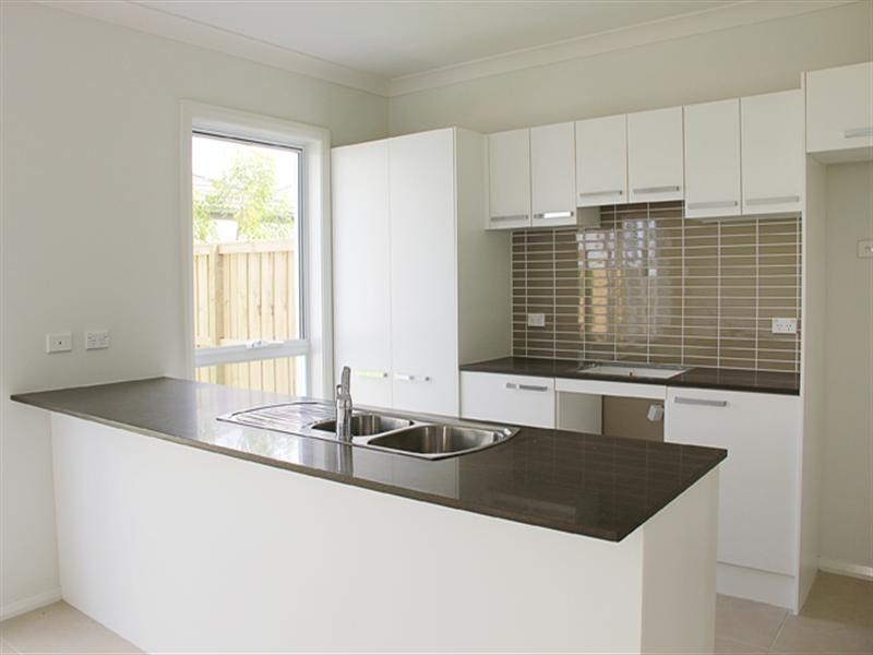 15 Treacy Avenue, Middleton Grange NSW 2171