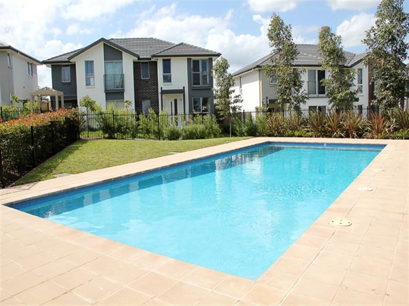 15 Treacy Avenue, Middleton Grange NSW 2171