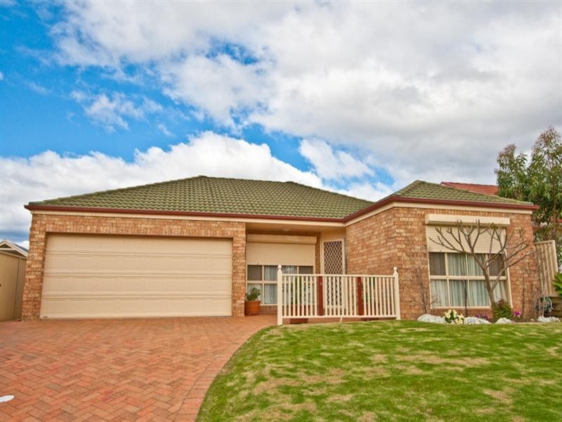4 Harris Place, West Hoxton NSW 2171