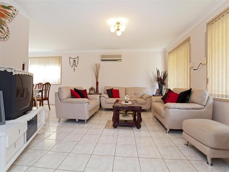 West Hoxton NSW 2171