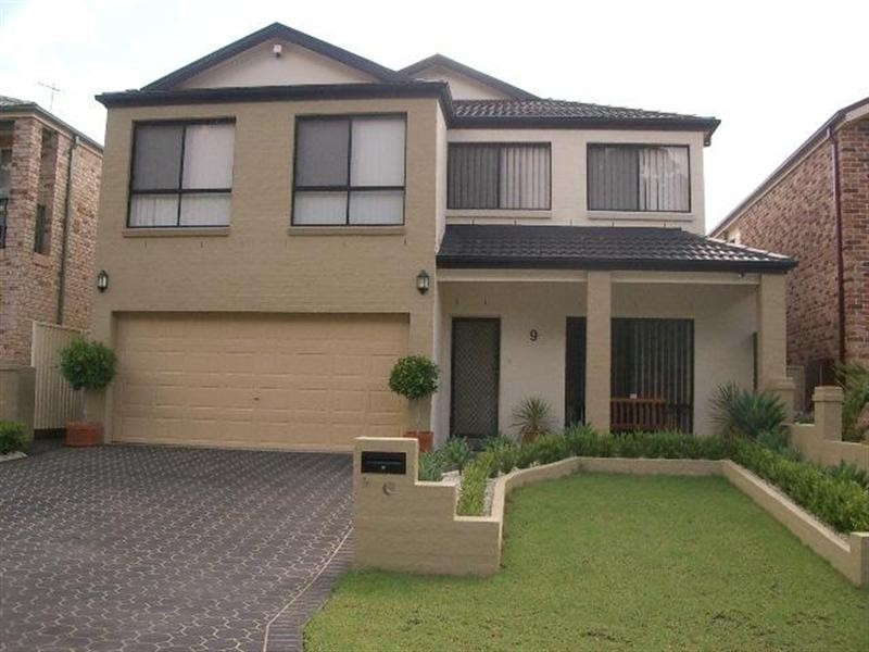 9 Ferraro Crescent, West Hoxton NSW 2171