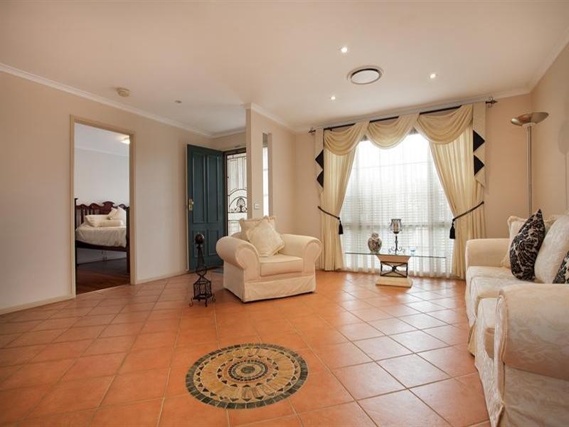 West Hoxton NSW 2171