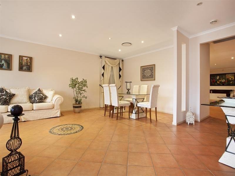 West Hoxton NSW 2171