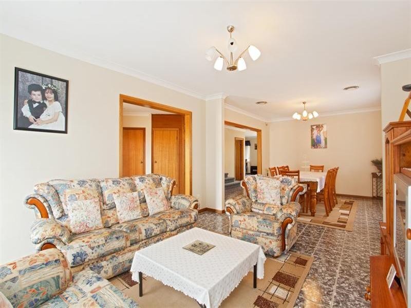 West Hoxton NSW 2171
