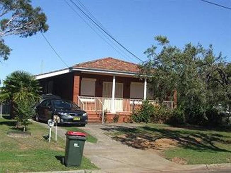 1/8a Woodlands Road, Liverpool NSW 2170