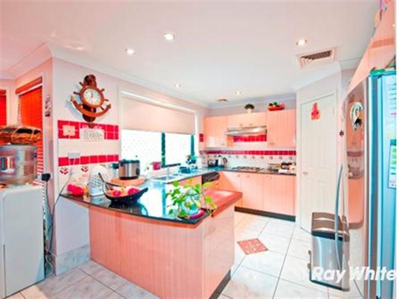 30 Kendall Drive, Casula NSW 2170