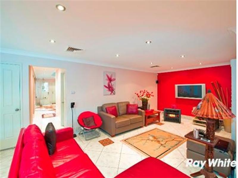 30 Kendall Drive, Casula NSW 2170