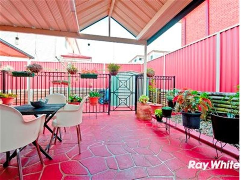 30 Kendall Drive, Casula NSW 2170