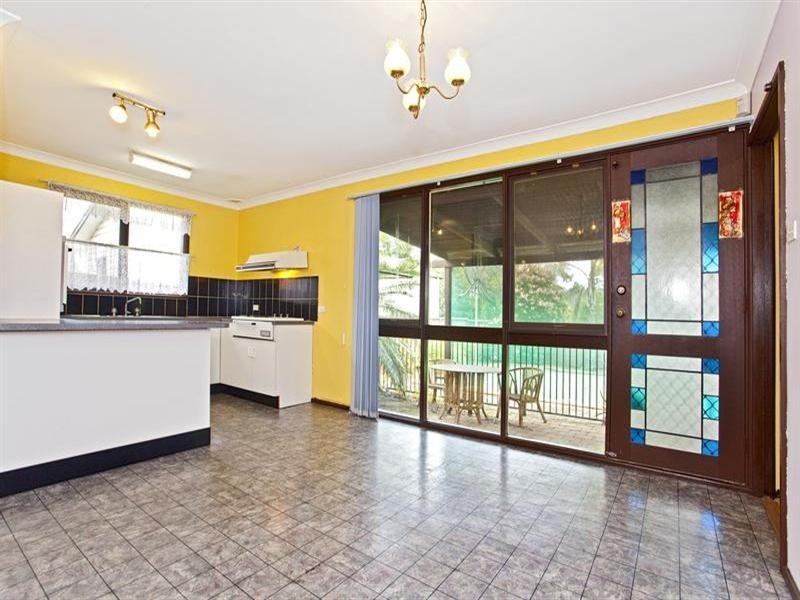 9 Clarence Street, Macquarie Fields NSW 2564
