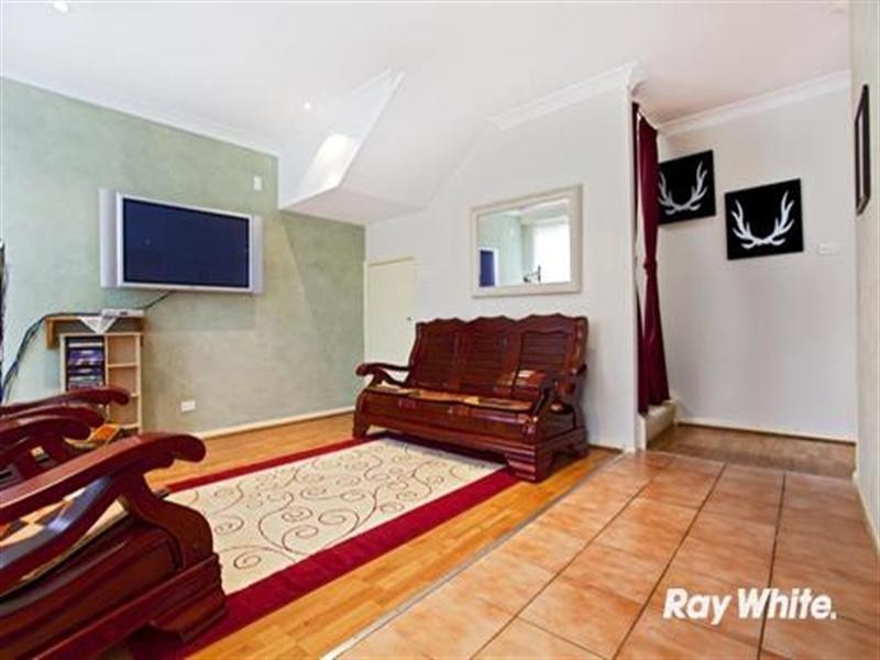 2 Schoeffel Grove, Horningsea Park NSW 2171