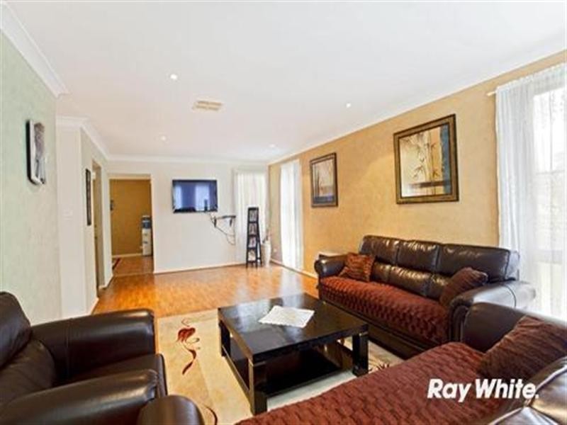 2 Schoeffel Grove, Horningsea Park NSW 2171