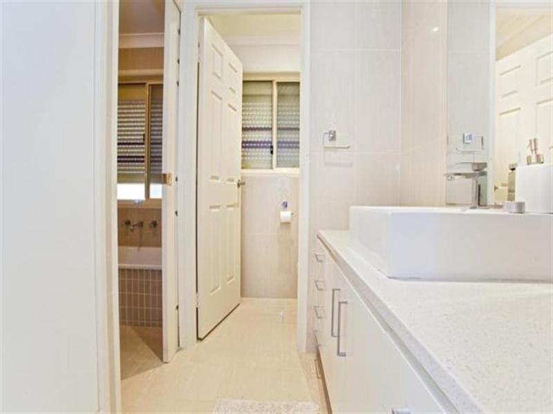 West Hoxton NSW 2171