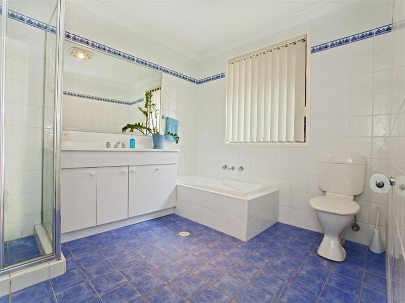 37 Burragate Crescent, Prestons NSW 2170