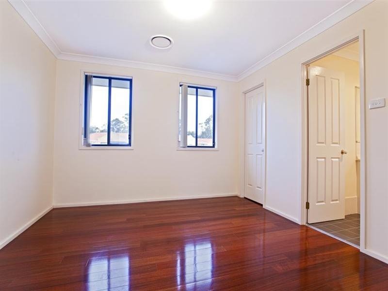 25 Coffs Harbour Avenue, Hoxton Park NSW 2171