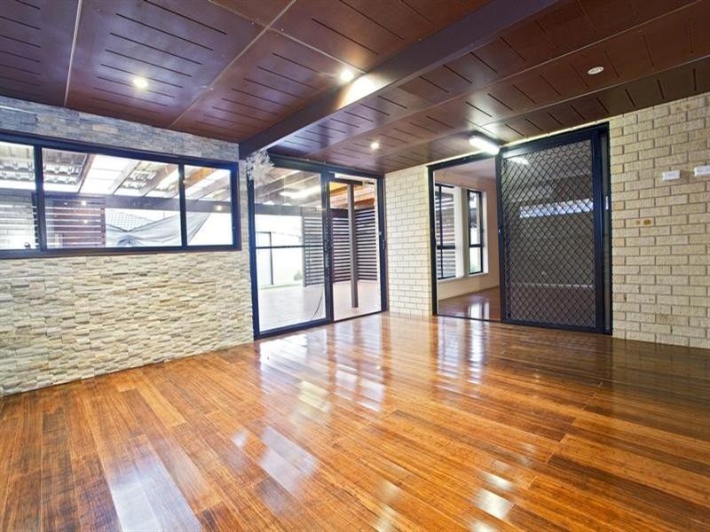 25 Coffs Harbour Avenue, Hoxton Park NSW 2171