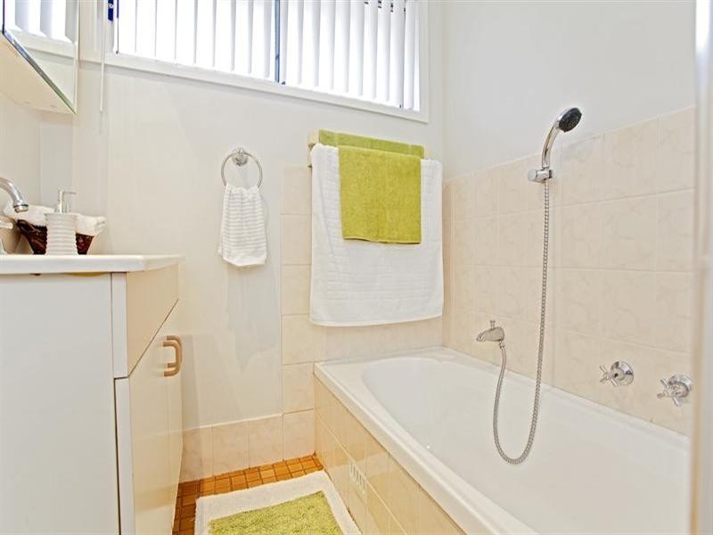 84 Falcon Circuit, Green Valley NSW 2168