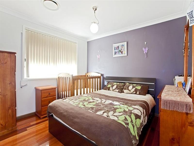 84 Falcon Circuit, Green Valley NSW 2168