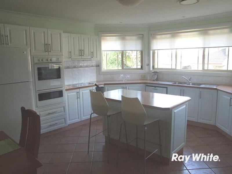 6 Glenalvon Place, West Hoxton NSW 2171