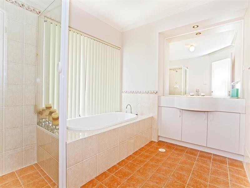 West Hoxton NSW 2171