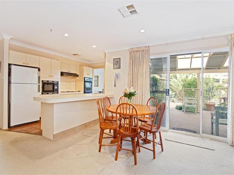 17 Banbury Crescent, Chipping Norton NSW 2170