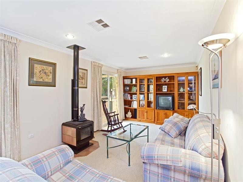 17 Banbury Crescent, Chipping Norton NSW 2170