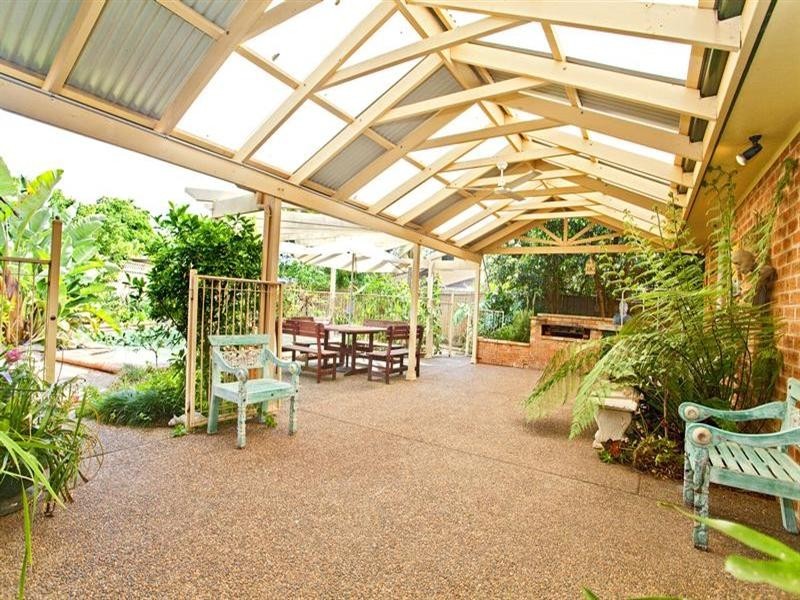 17 Banbury Crescent, Chipping Norton NSW 2170