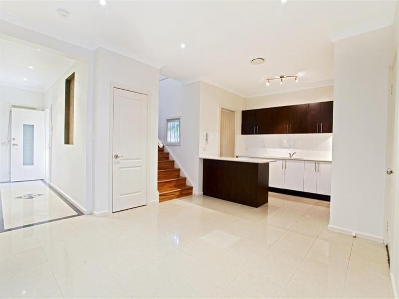 13 Hallen Place, West Hoxton NSW 2171
