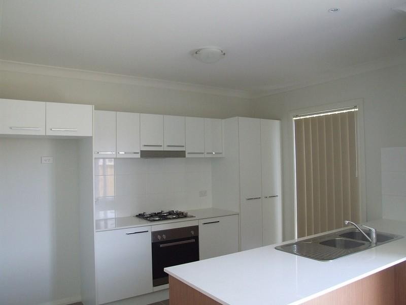 11 Sierra Avenue, Middleton Grange NSW 2171