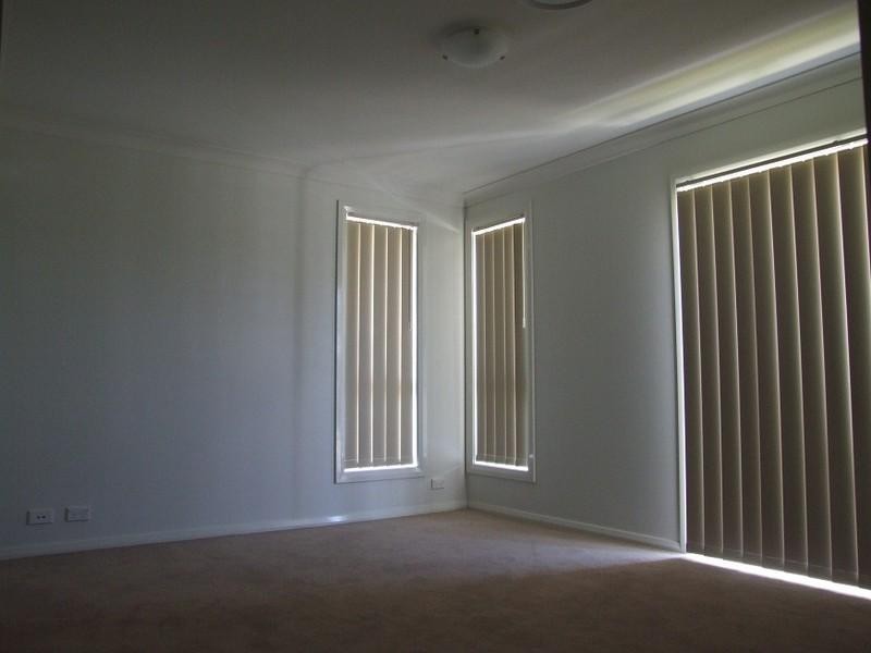 11 Sierra Avenue, Middleton Grange NSW 2171