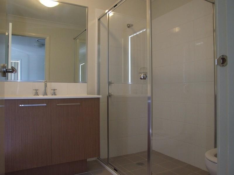 11 Sierra Avenue, Middleton Grange NSW 2171