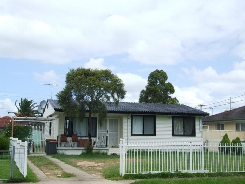 36 Willan Drive, Cartwright NSW 2168
