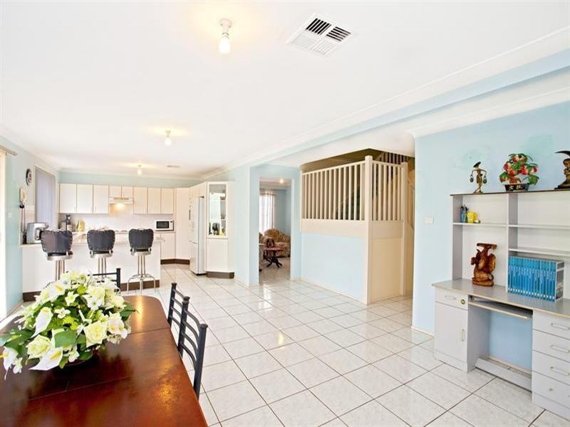 17 Cherry Place, Prestons NSW 2170