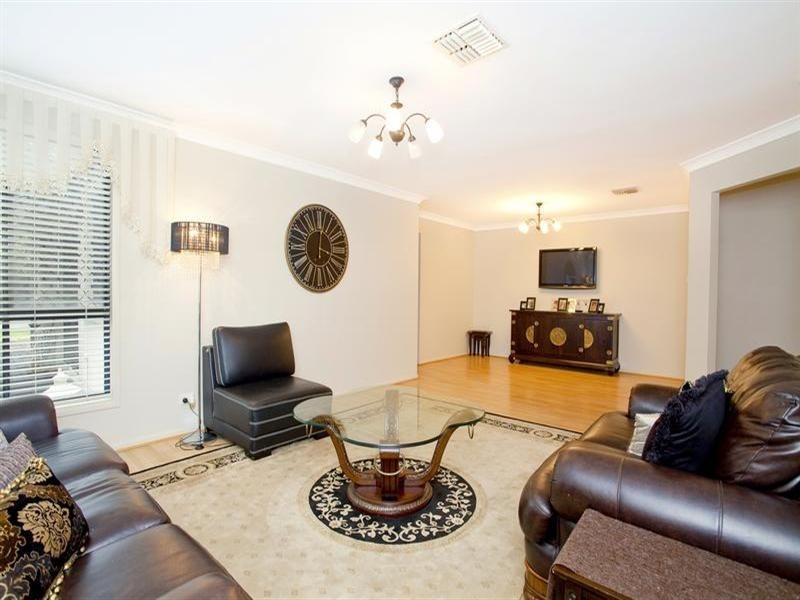 2 Dalmeny Drive, Prestons NSW 2170