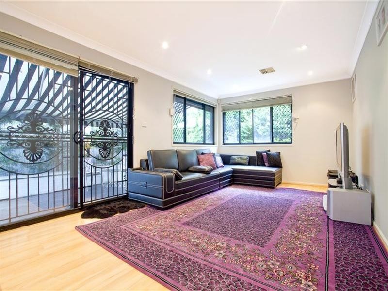 2 Dalmeny Drive, Prestons NSW 2170