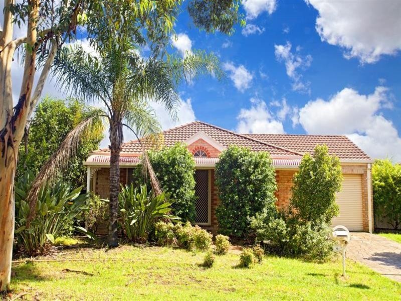 6 Brindabella Drive, Horningsea Park NSW 2171