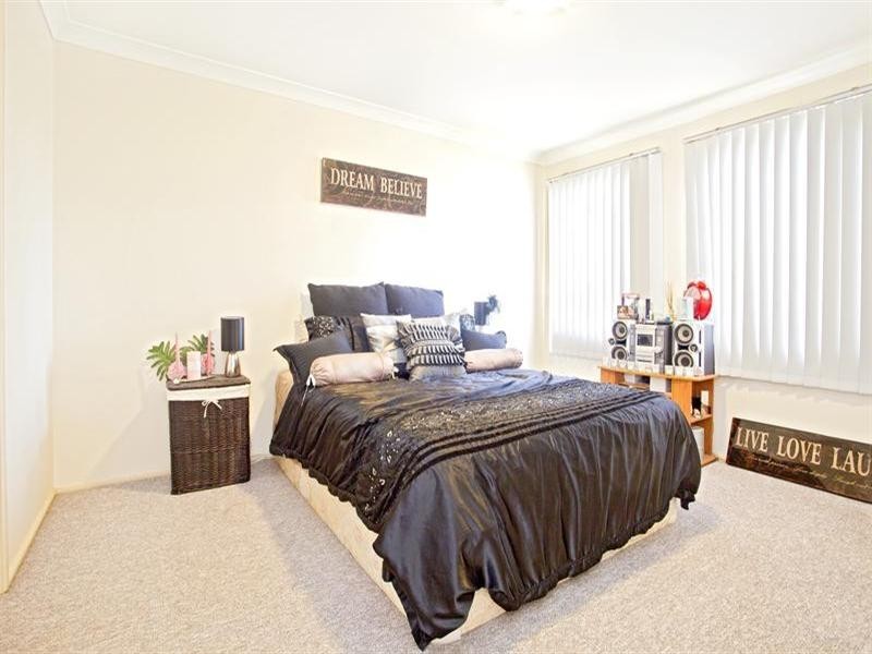 2 Howe Avenue, Horningsea Park NSW 2171