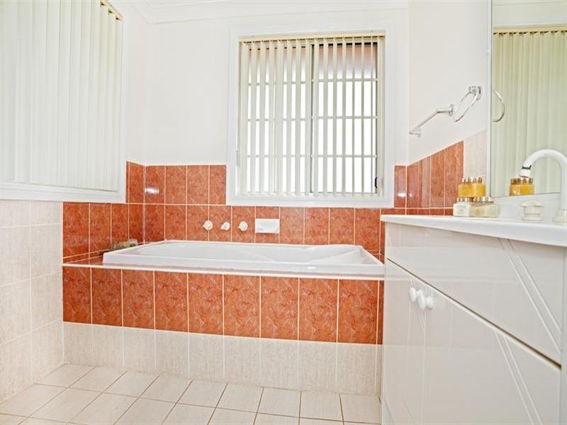 West Hoxton NSW 2171