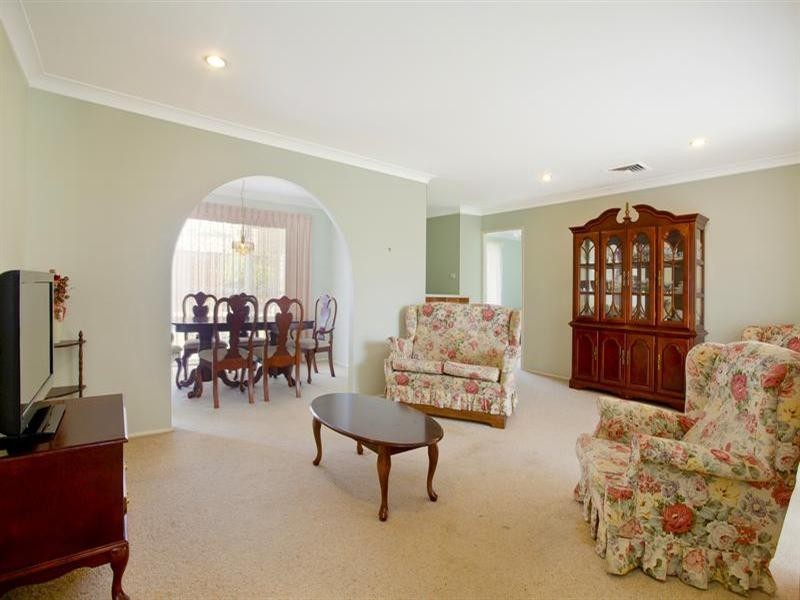 3 Julia Close, West Hoxton NSW 2171