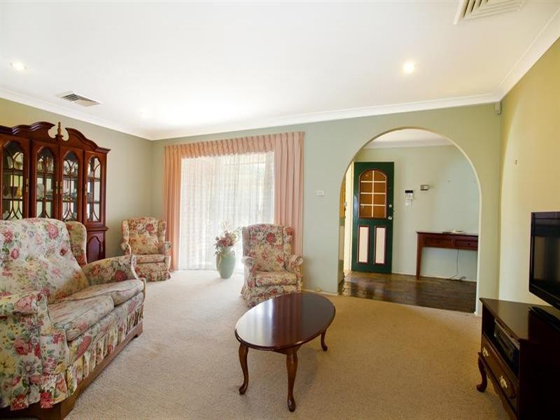 3 Julia Close, West Hoxton NSW 2171