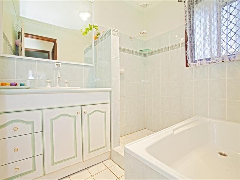 13 Cromer Place, St Johns Park NSW 2176