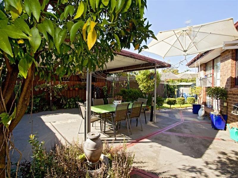 13 Cromer Place, St Johns Park NSW 2176